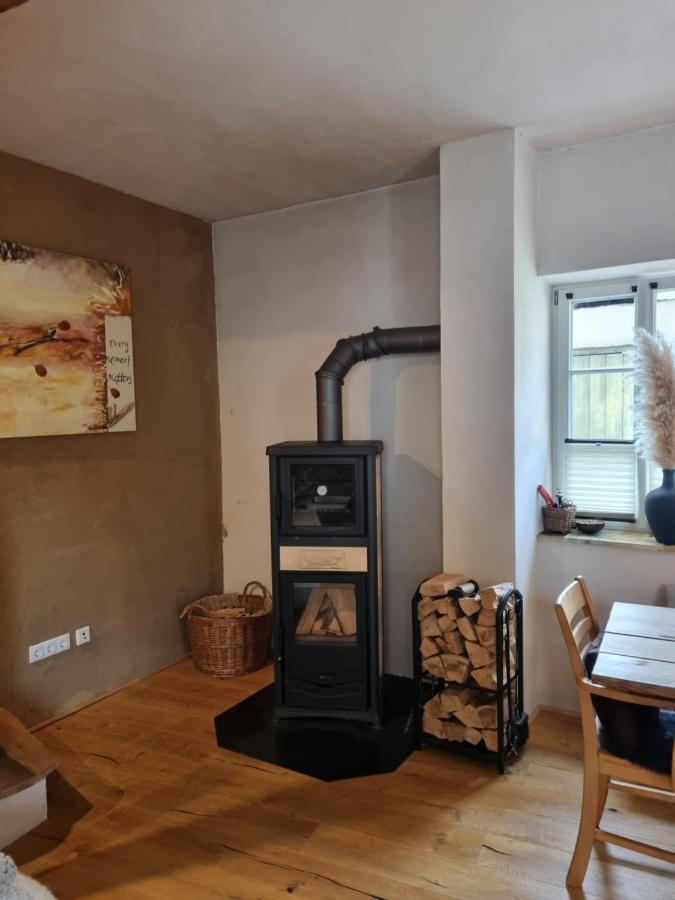 Schoene Ferienwohnung Mit Kamin Neustadt an der Weinstraße Exterior foto